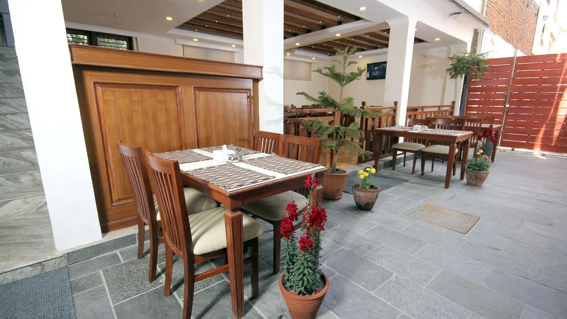 Hotel Holiday House Kathmandu Nepal