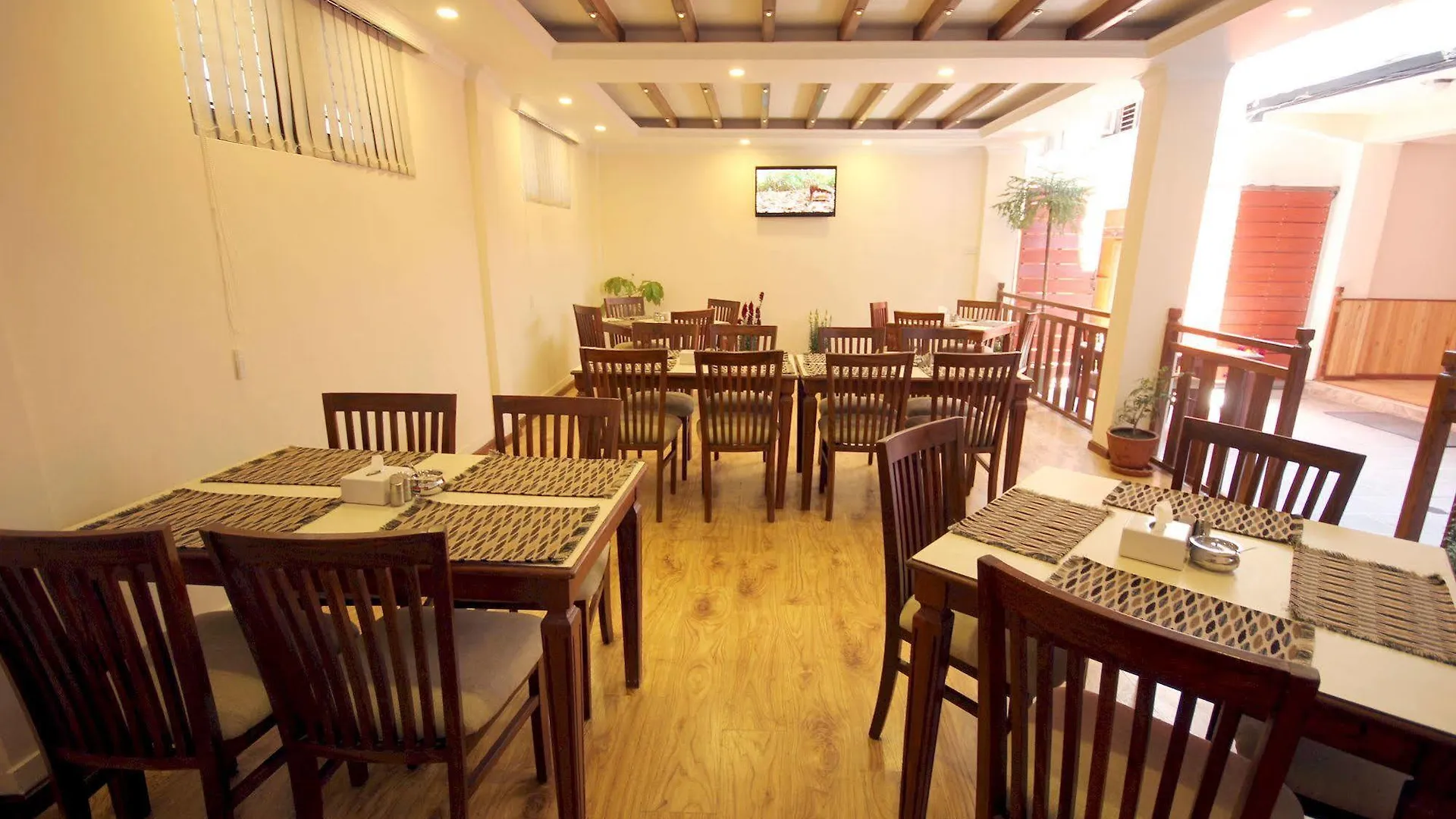 Hotel Holiday House Kathmandu 3*,