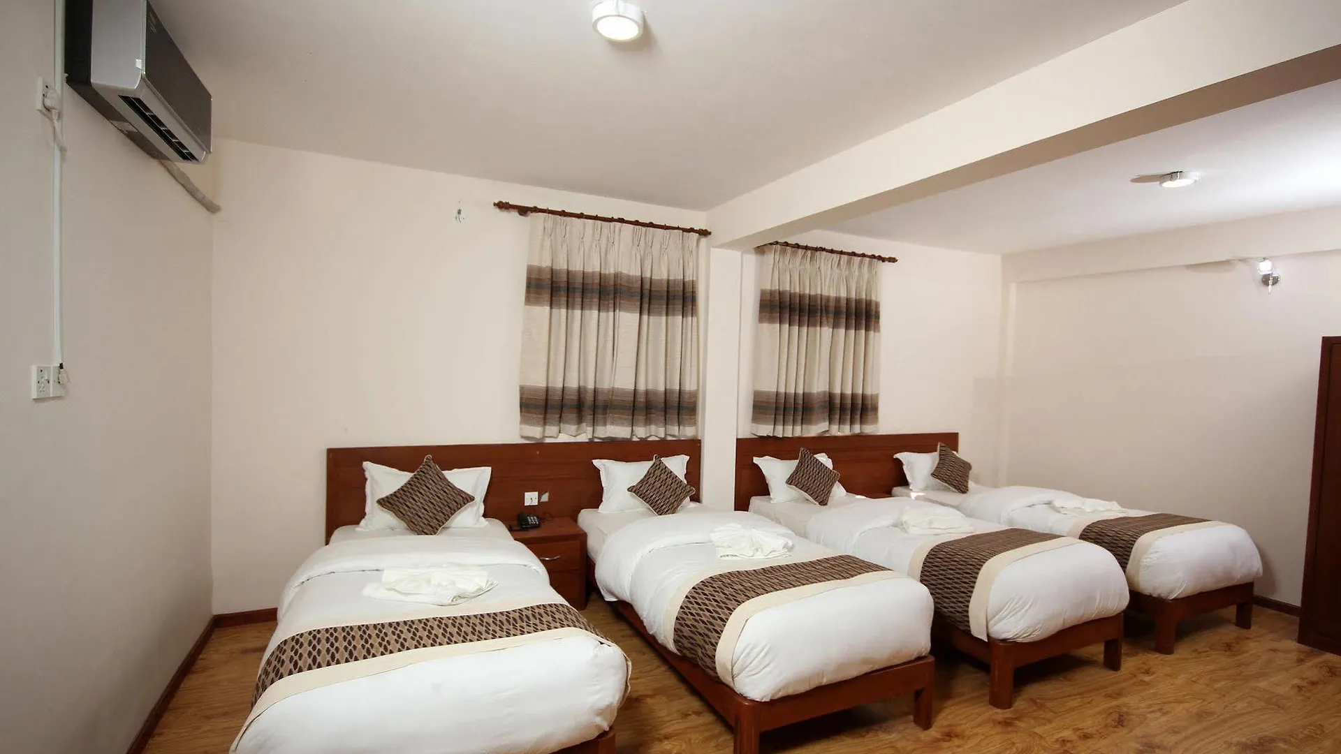 ***  Hotel Holiday House Katmandu Nepal